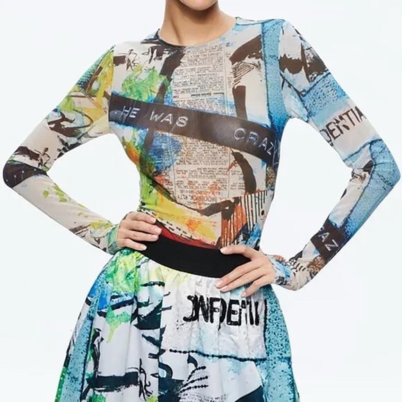 Alice + Olivia Tops - Alice + Olivia x Basquiat Delaina Mesh Top T Shirt Tee Confidential Collage M